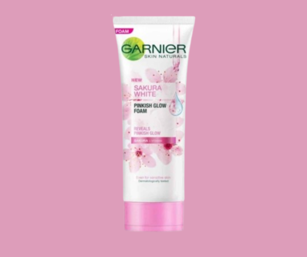 Garnier Sakura Glow Hyaluron Face Wash (100ml)